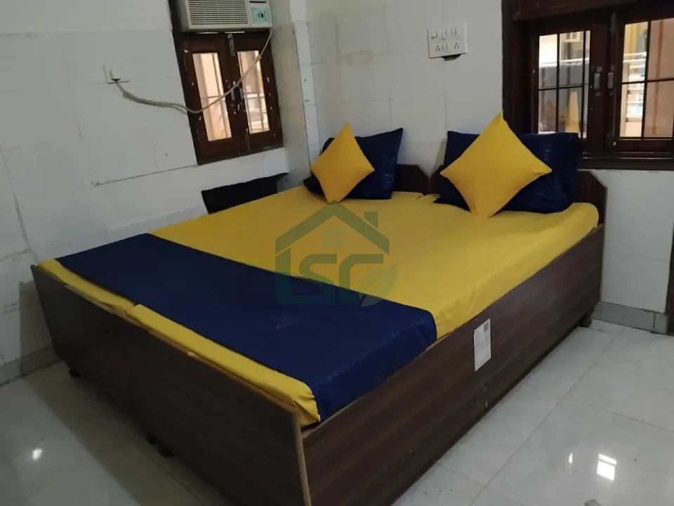 Amistay PG in Sector 126, Noida — property photo 1