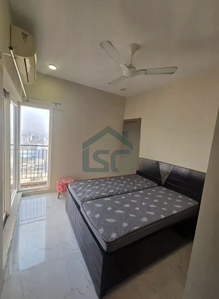 Single Apartment in Sector 48, Gurugram — property photo 1