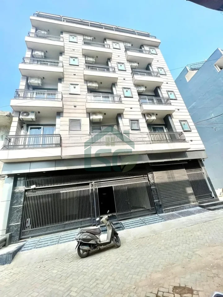 White House Residency in Sector 69, Gurugram — property photo 4