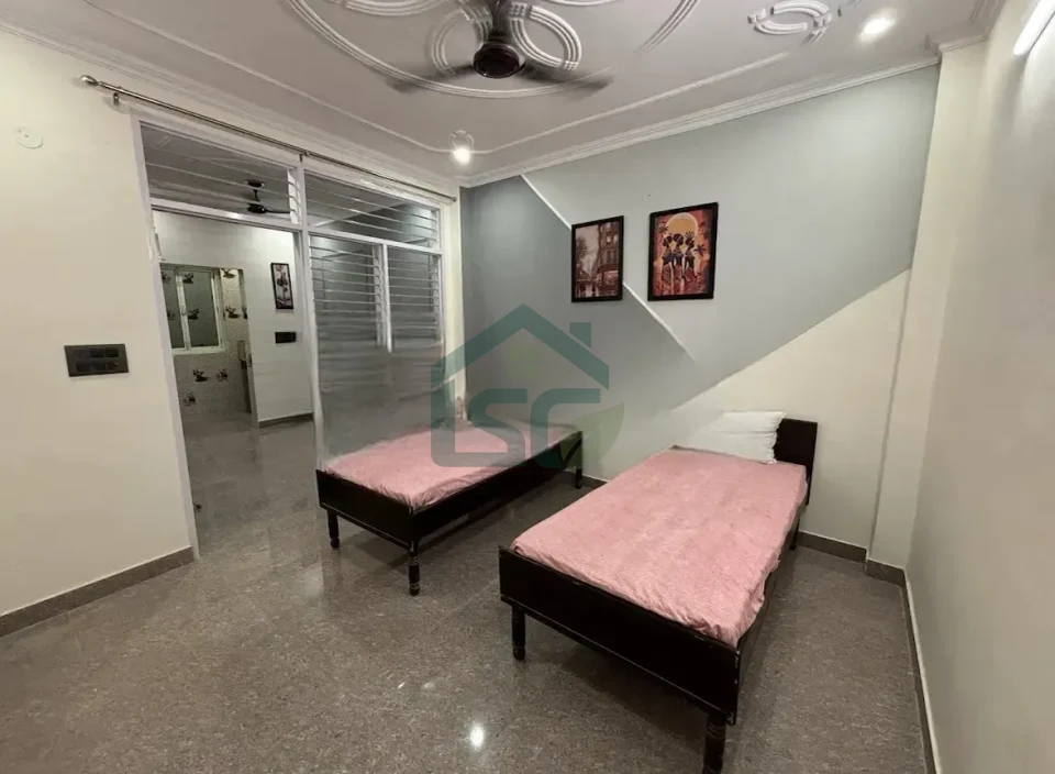 Happy Chaos PG in Sangam Vihar, Delhi — property photo 1