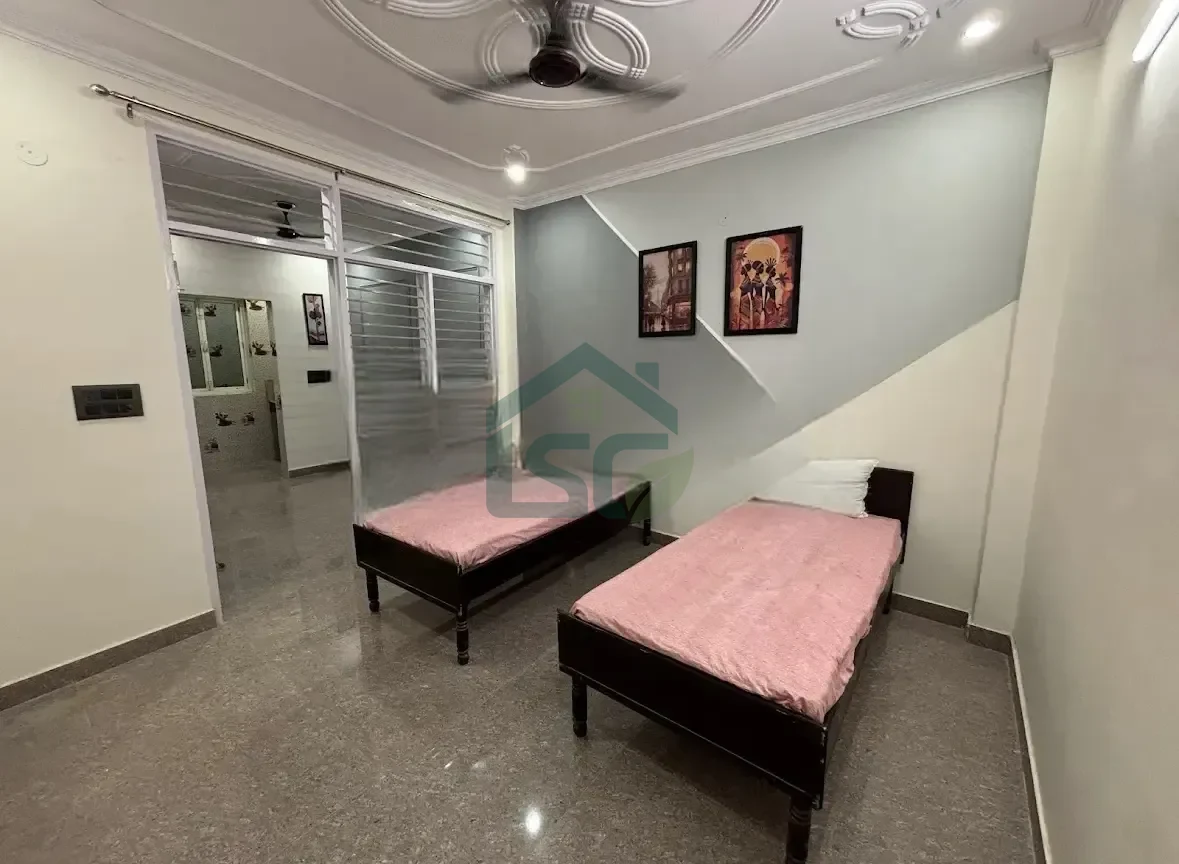 Happy Chaos PG in Sangam Vihar, Delhi — property photo 1