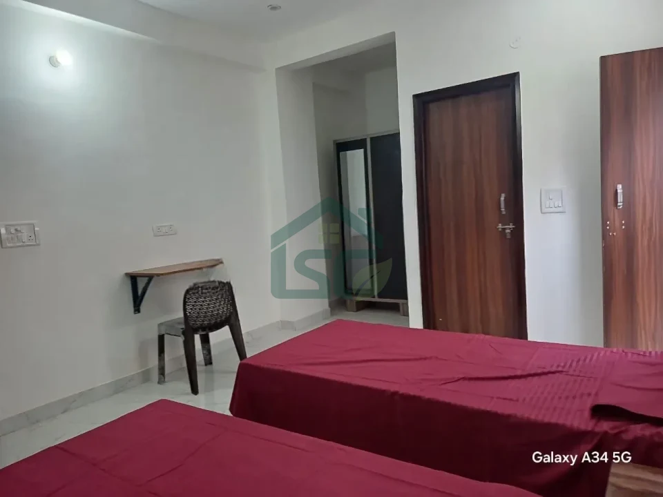 Jai Shri PG in Sector 69, Gurugram — property photo 1