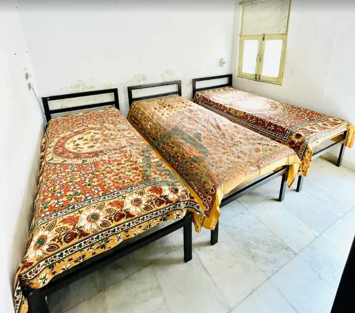 Photo 3 of Savaj Paying Guest, Ambawadi, Ahmedabad