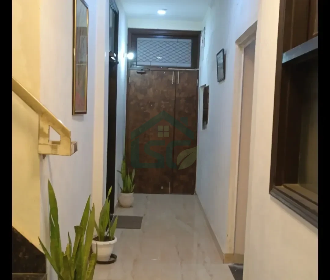 Blooms PG AND Serviced in Kalkaji, Delhi — property photo 1