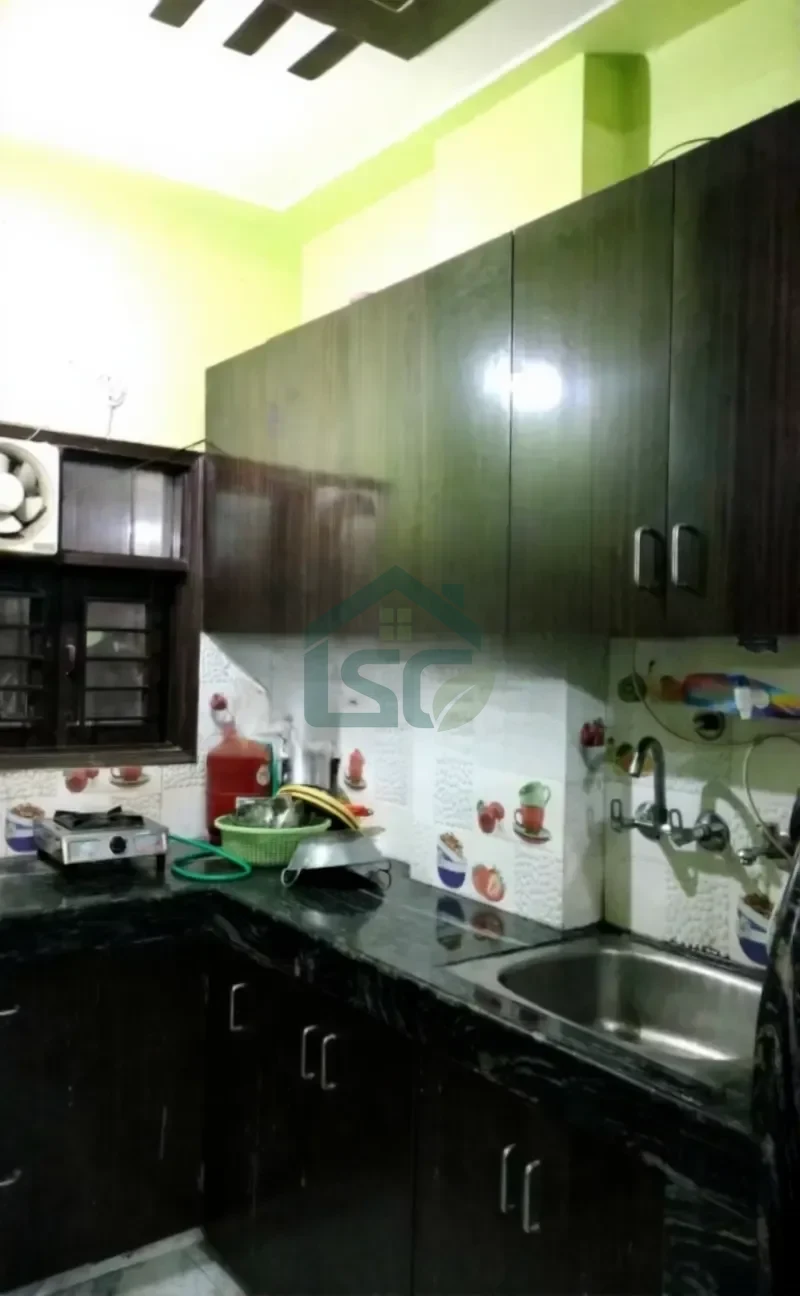 Malhotra Rooms in Sitapuri, Delhi — property photo 1