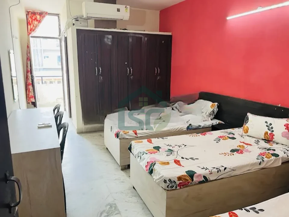 White house PG in Sector 71, Noida — property photo 3