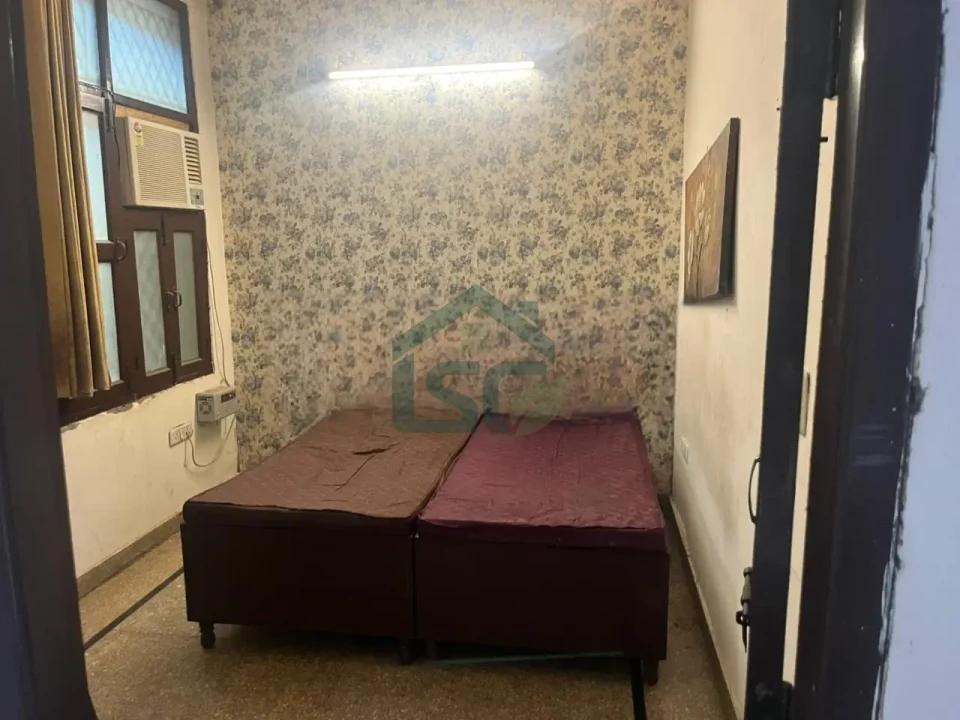 Unique co hed in DLF Phase 1, Gurugram — property photo 2