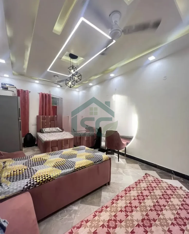 BedBox StayHouse Girls PG in Ashok Vihar, Delhi — property photo 3