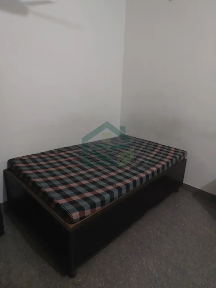 Room For Rent in Sector 38, Gurugram — property photo 3