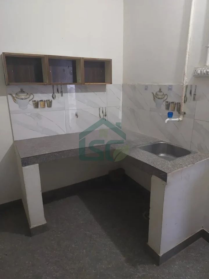 Room For Rent in Sector 38, Gurugram — property photo 4