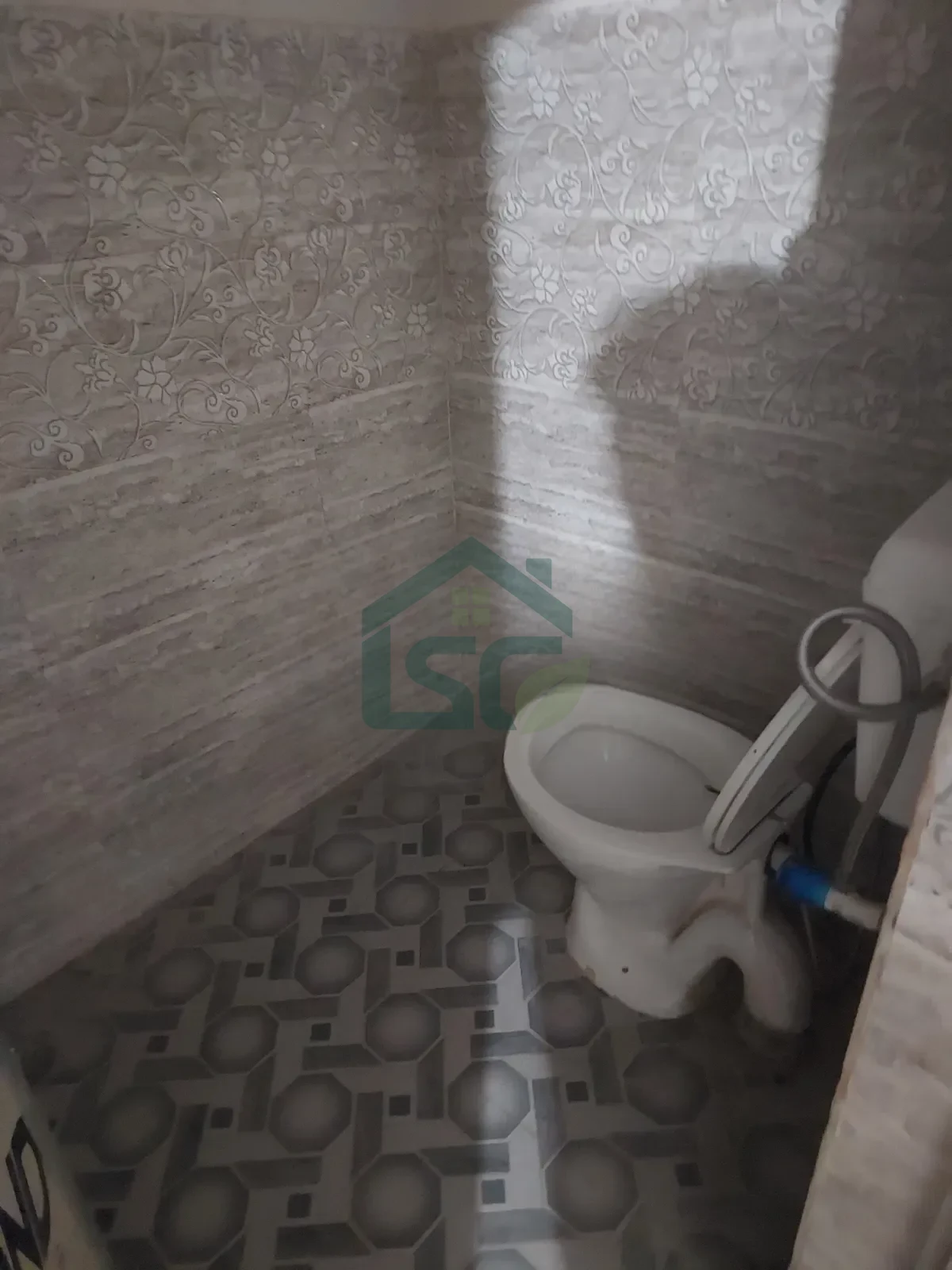 Room For Rent in Sector 38, Gurugram — property photo 1