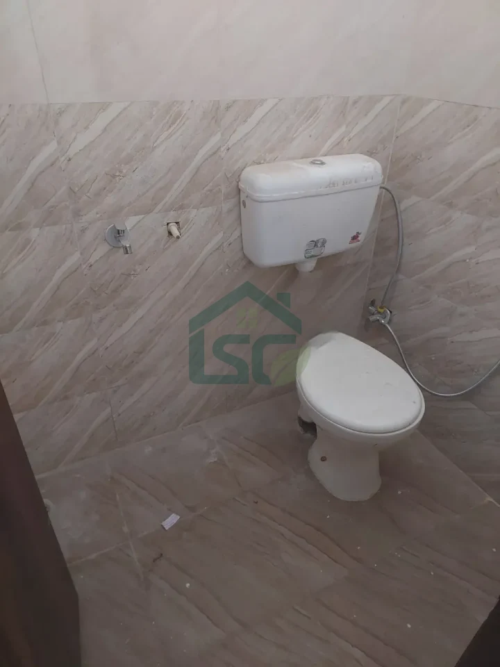 Rajesh Room For Rent in Sector 93, Gurugram — property photo 3