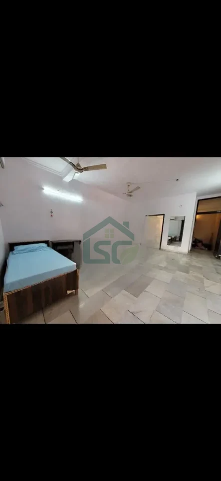 Inn of Dreams girl's PG in Roop Nagar, Delhi — property photo 3