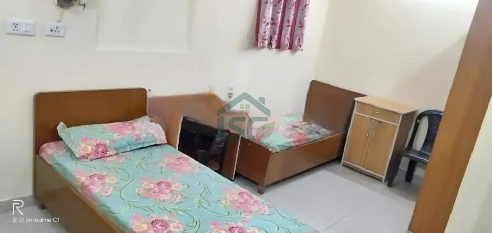 Deepak PG in Punjabi Bagh, Delhi — property photo 1