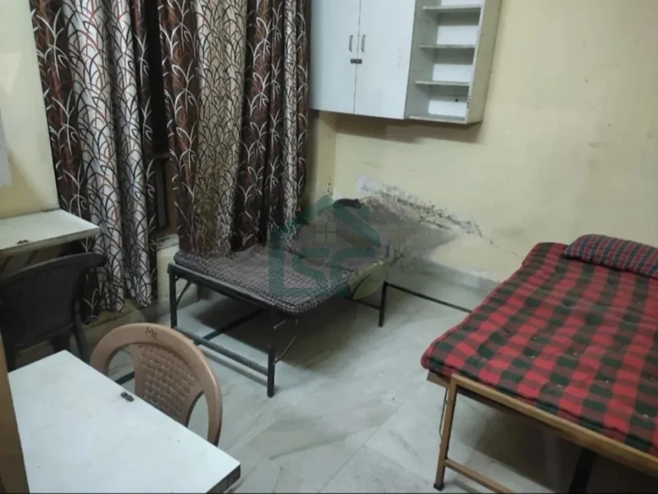 At Hanumat Boys Hostel & PG, Kendranchal Colony, Lucknow