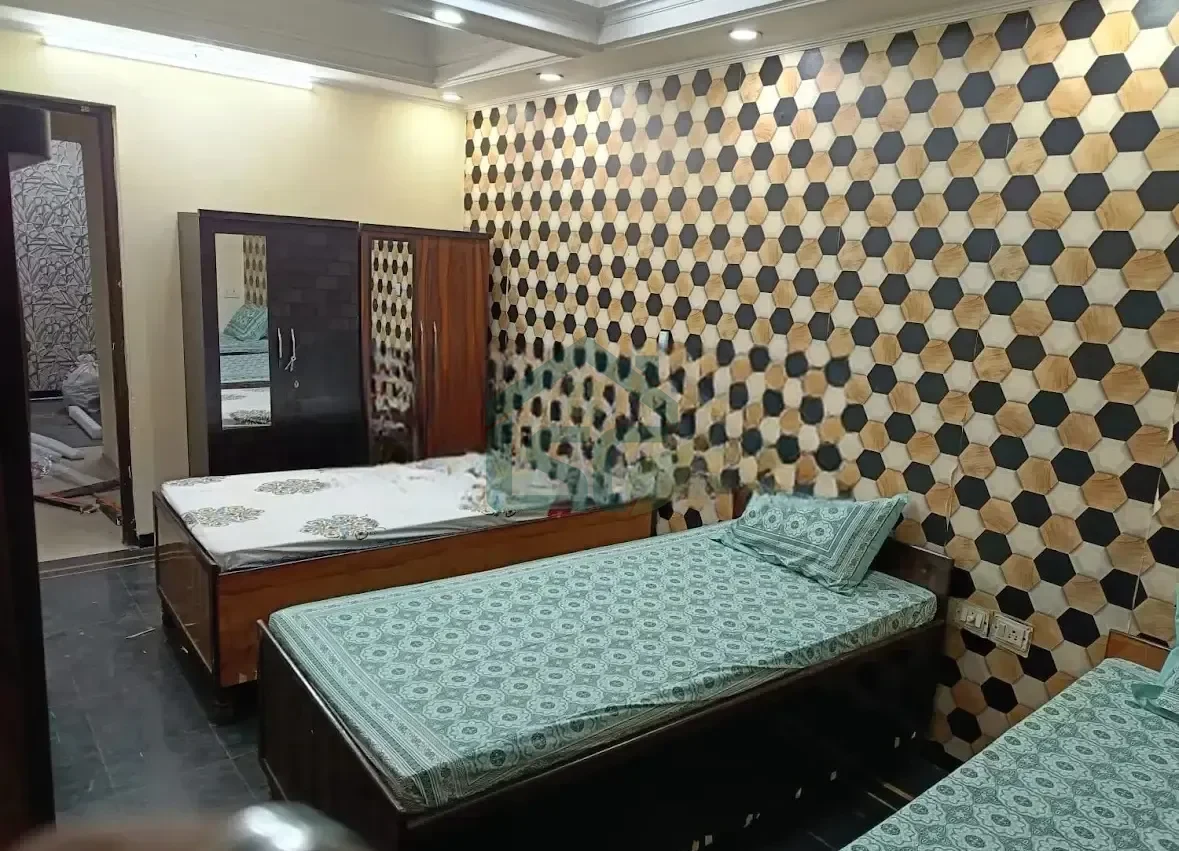 Guru PG in Ashok Vihar, Delhi — property photo 1