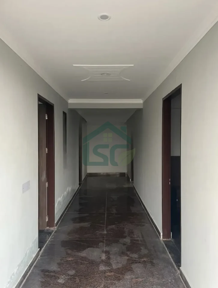 Story House 1 RK Fully Furnished in DLF Phase IV, Gurugram — property photo 1