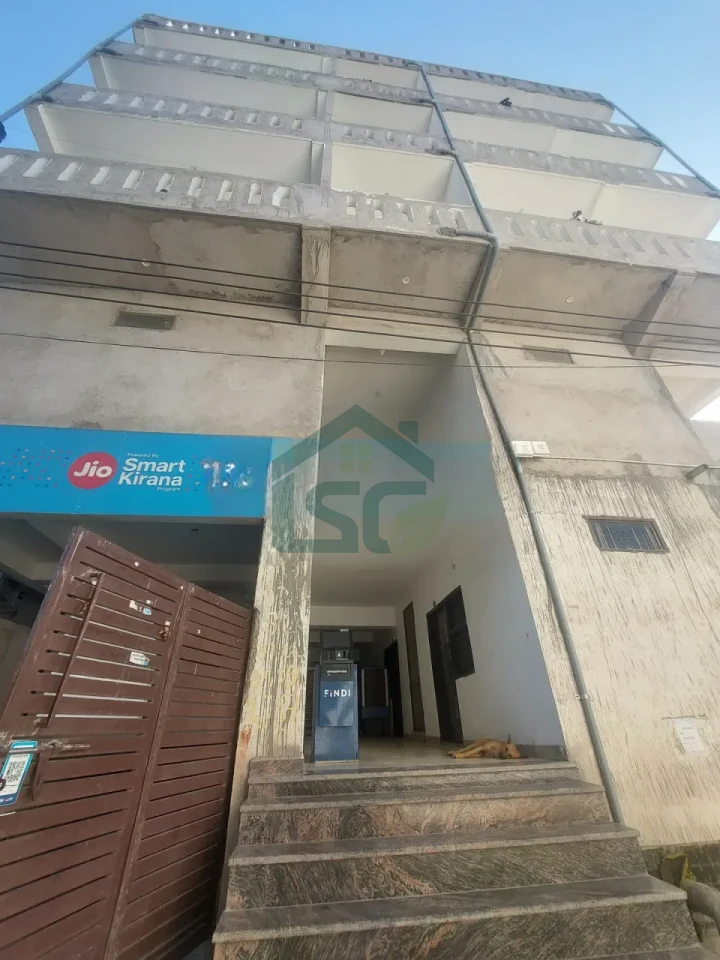 Rohit Room For Rent in Sector 78, Gurugram — property photo 1