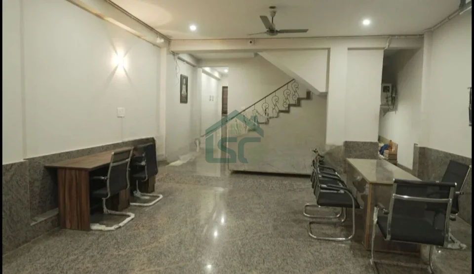 Photo 5 of Swastik PG, Metro Station Road, Delhi