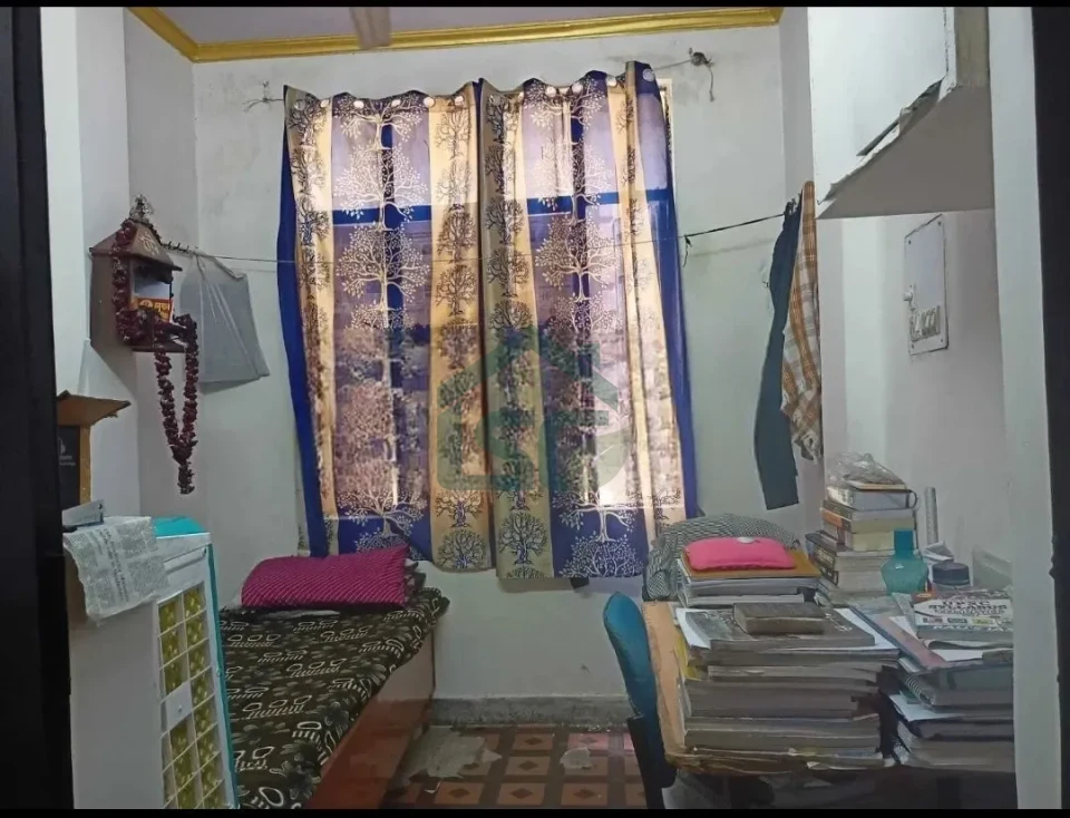 Radha girls PG in Shakarpur, Delhi — property photo 1