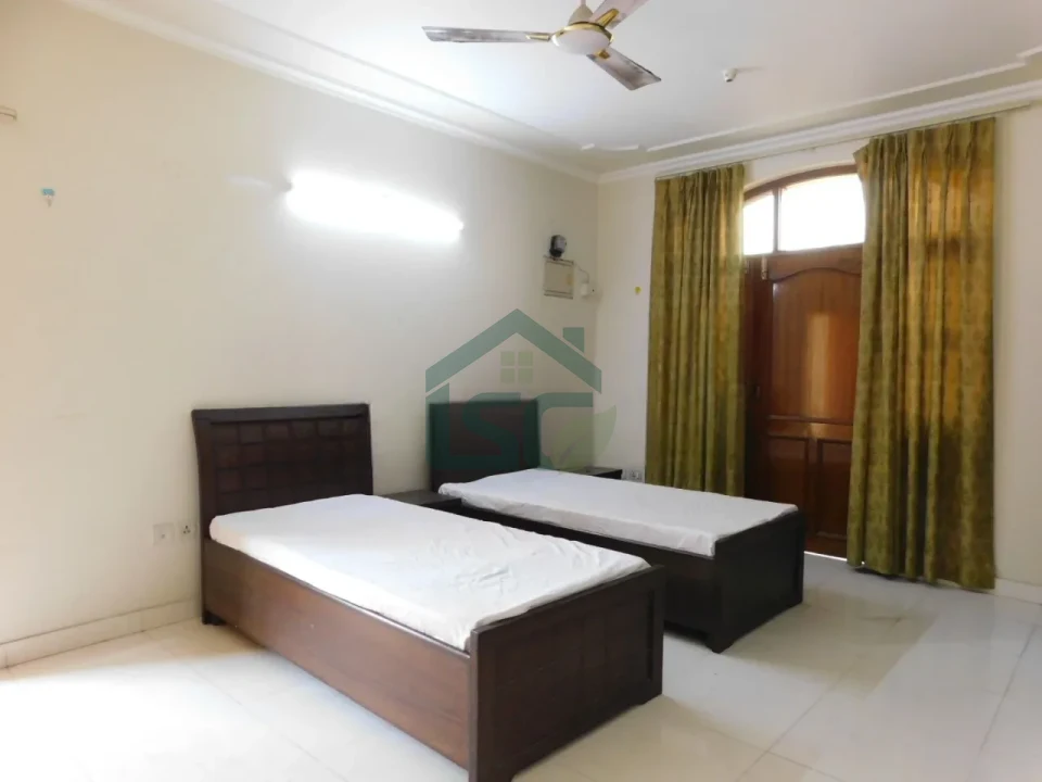At Starr Living Girls PG, Sector 44, Noida