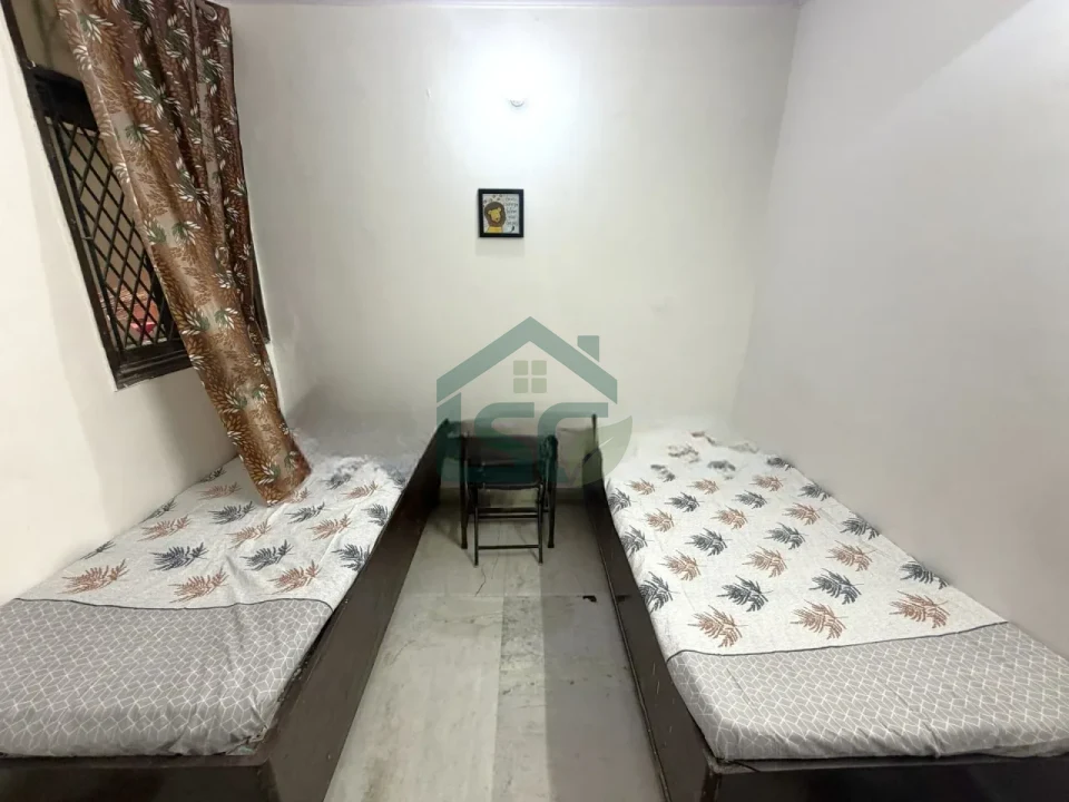 Photo 3 of Yash Comfy PG For Boys, 130 D1, Near Chota Gurudwara Road, Gautam Nagar, New Delhi, Delhi, Delhi