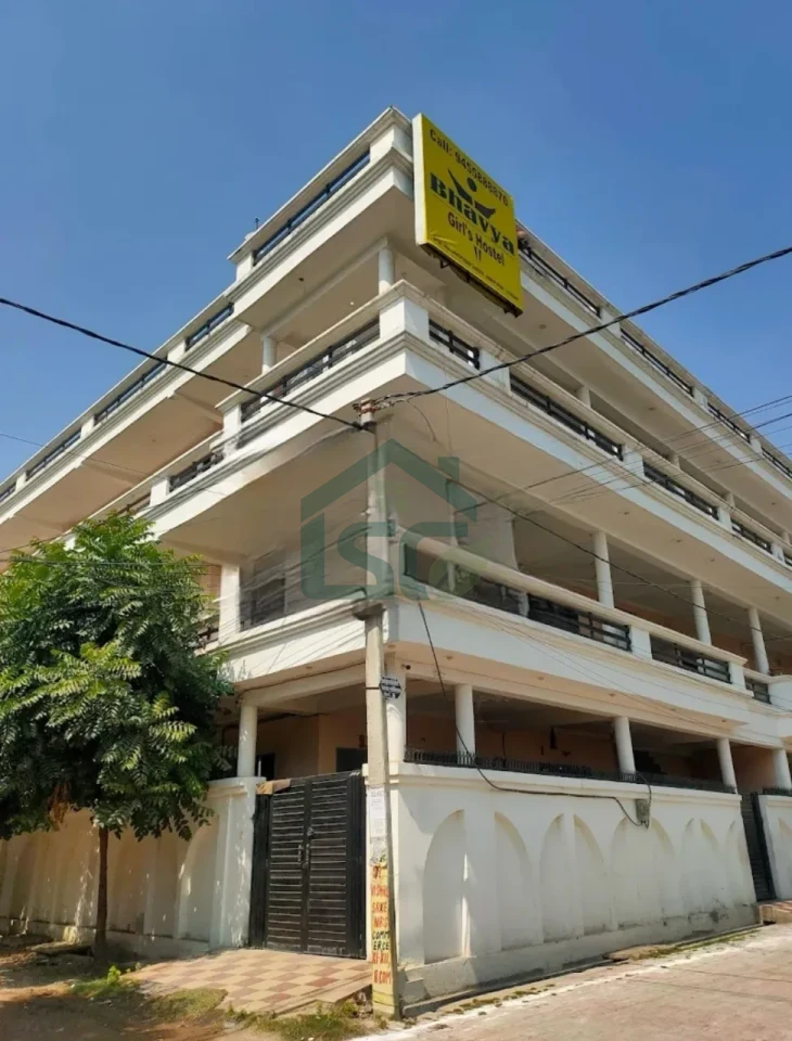 Photo 4 of Bhavya Girls Hostel, Jankipuram colony, Lucknow