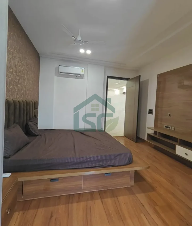 PG for girls & boys in Sector 52, Gurugram — property photo 1