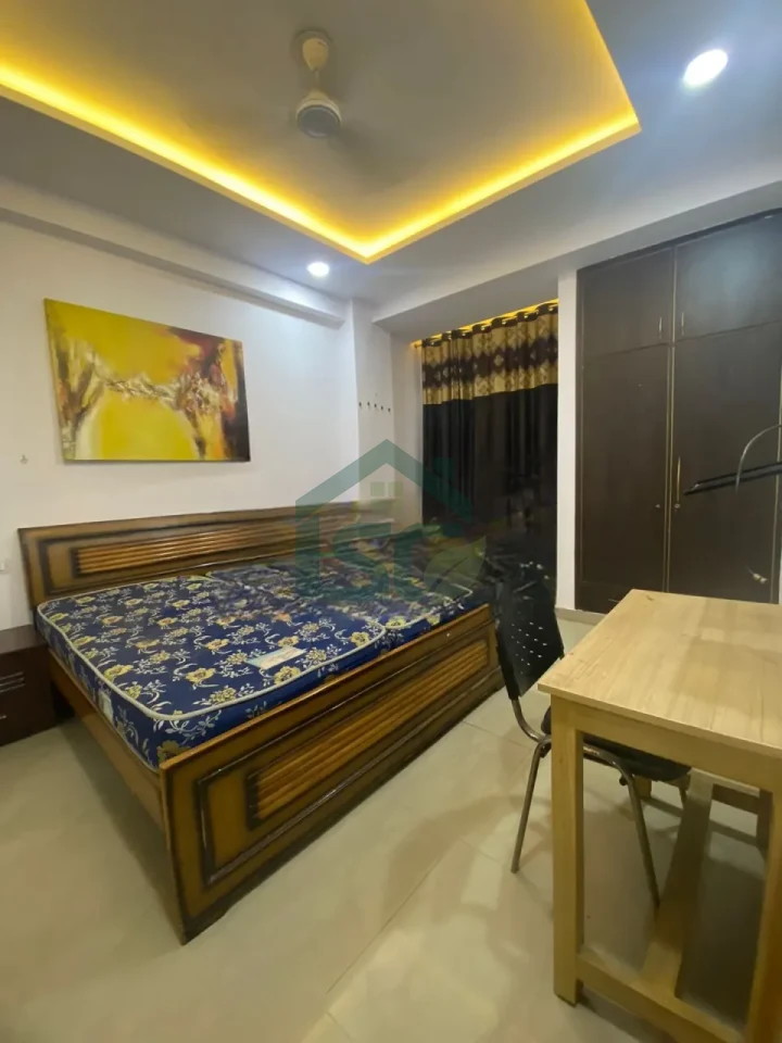 THE QUEEN'S PG in Sector 27, Noida — property photo 1