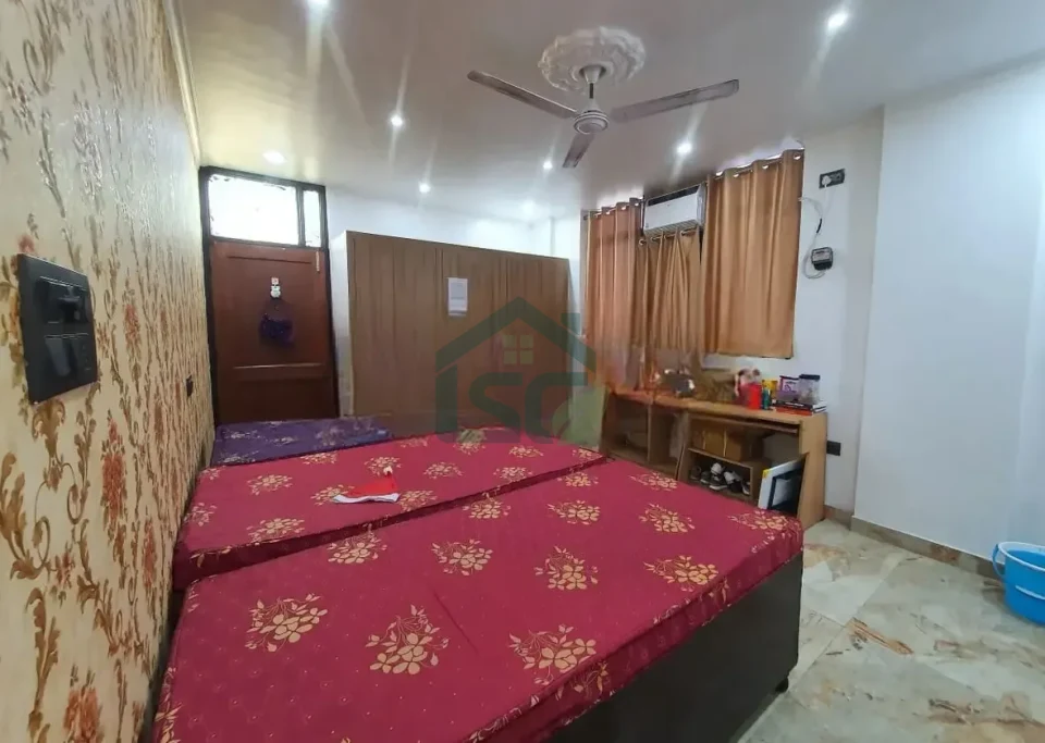 Sri Nitya Girls PG in Preet Vihar, Delhi — property photo 3