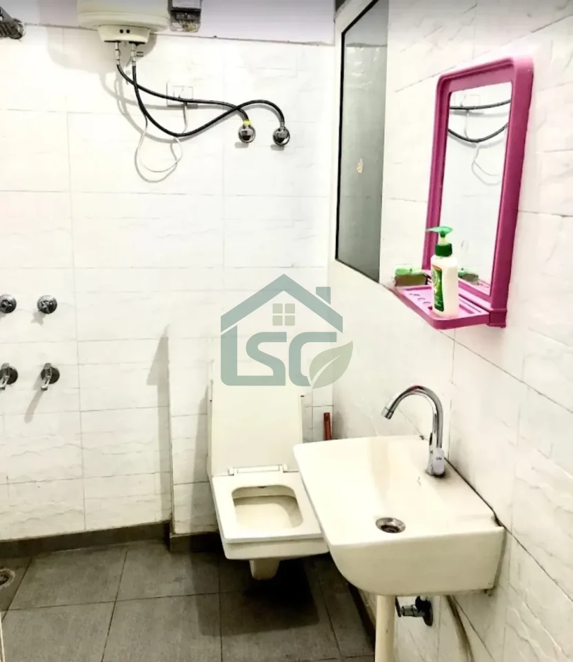 Dhingra's Boys PG in Punjabi Bagh, Delhi — property photo 4