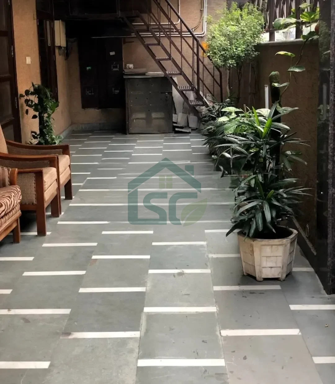 Dhingra's Boys PG in Punjabi Bagh, Delhi — property photo 1