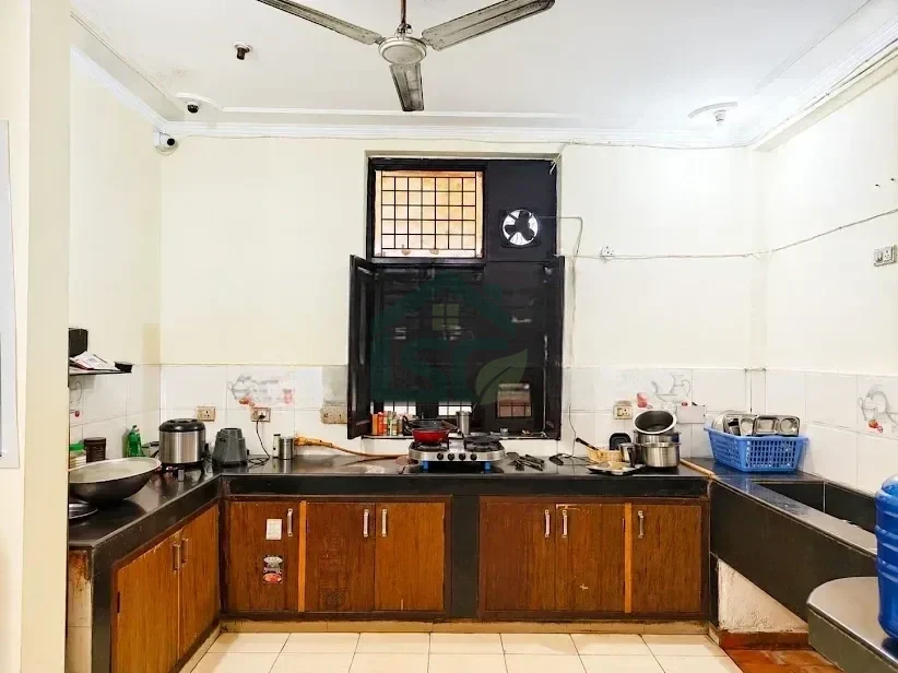 Photo 4 of Townhouse Girls PG, Sector 50, Noida