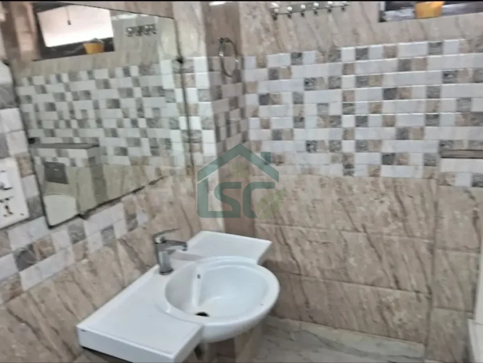 Balaji boys PG in Punjabi Bagh, Delhi — property photo 3