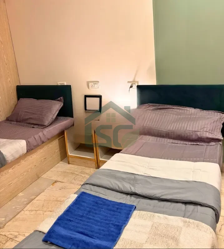 Uniliv Elm - Girls PG in Kailash Colony in Greater Kailash, Delhi — property photo 1