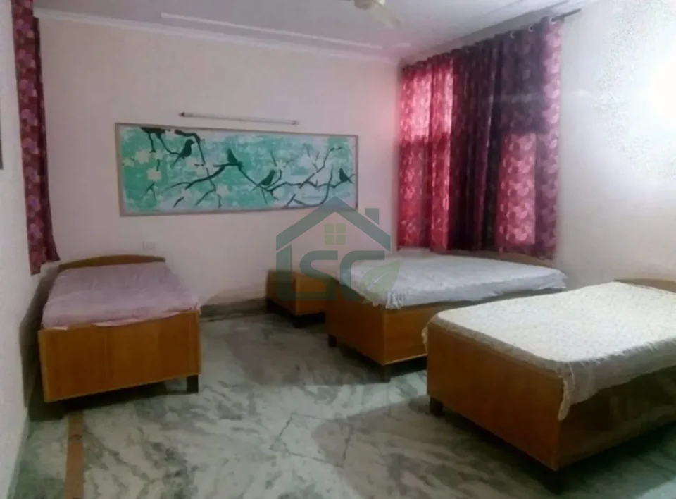 Girls PG In Naraina in Naraina, Delhi — property photo 3