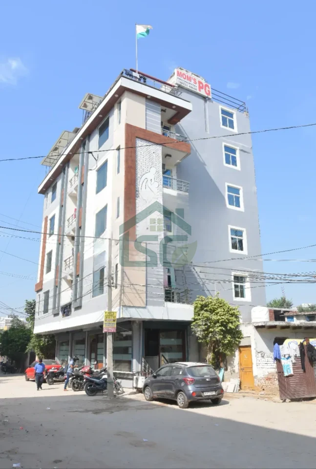 MOM'S PG 12 in Sector 22, Gurugram — property photo 1