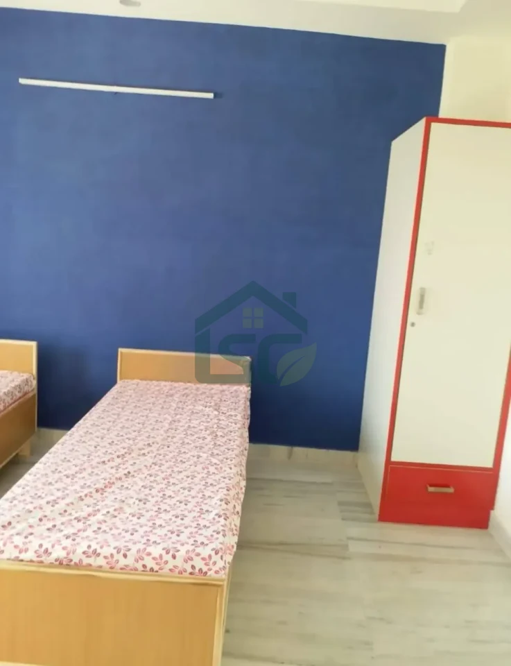Deep PG For Girls in Shalimar Bagh, Delhi — property photo 4