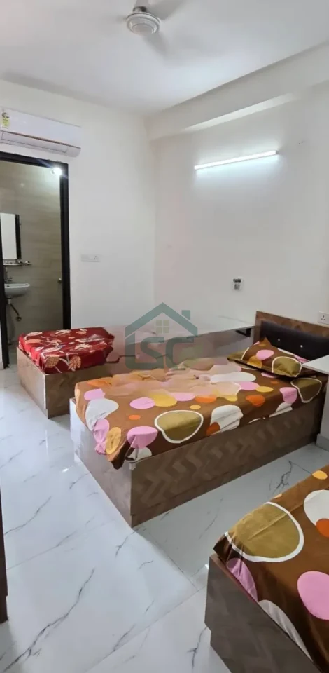Sweet Villa- Luxury PG in New Ashok Nagar, Delhi — property photo 2