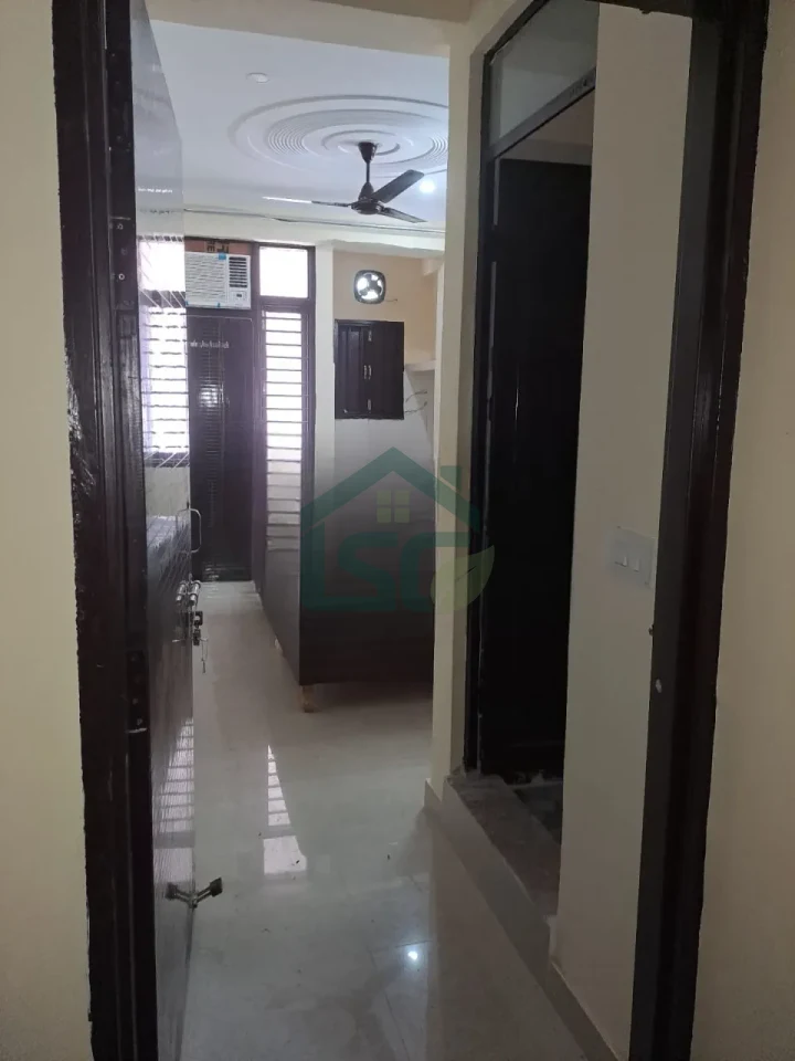 Radhe Radhe in Sector 18, Gurugram — property photo 3