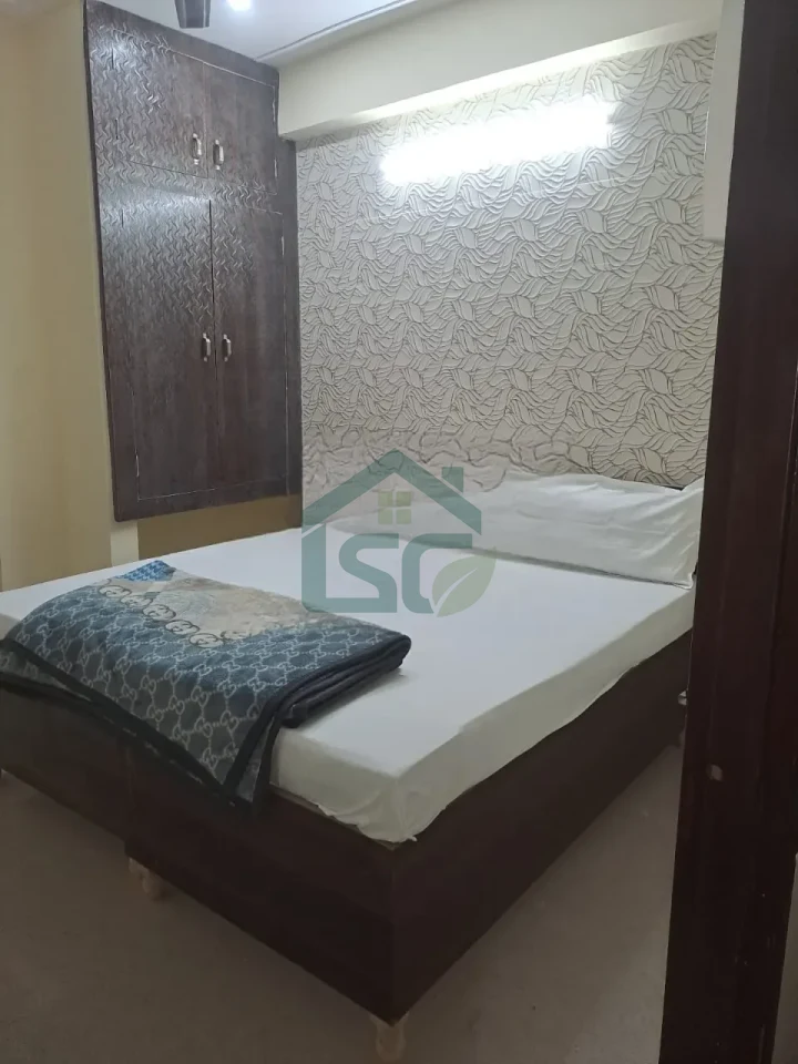 Radhe Radhe in Sector 18, Gurugram — property photo 5