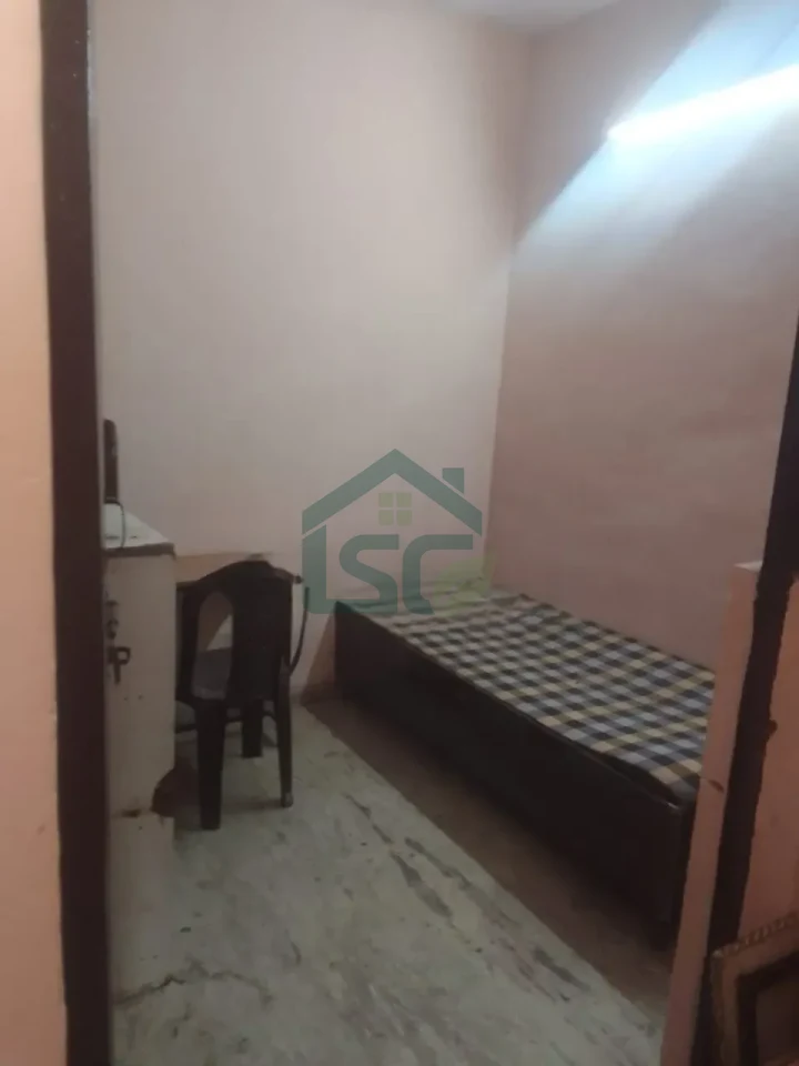 Evergreen PG in Indra Vikas Colony, Delhi — property photo 3
