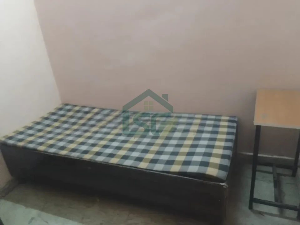 Evergreen PG in Indra Vikas Colony, Delhi — property photo 4