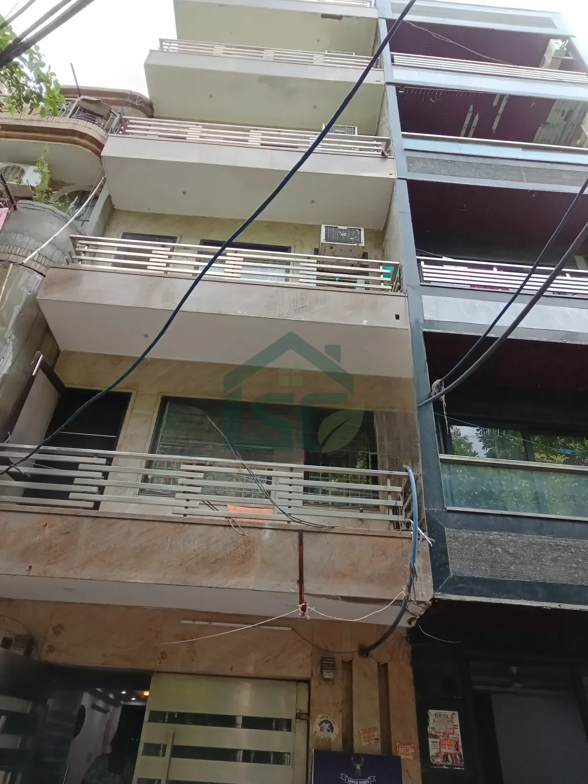 Triwe living girl PG in Vijay Nagar, Delhi — property photo 1