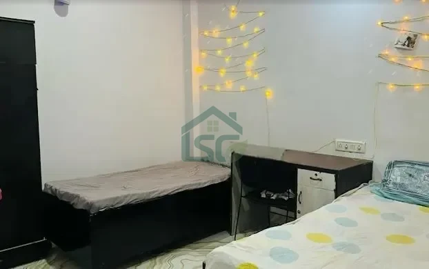 alam girls PG in Okhla, Delhi — property photo 4