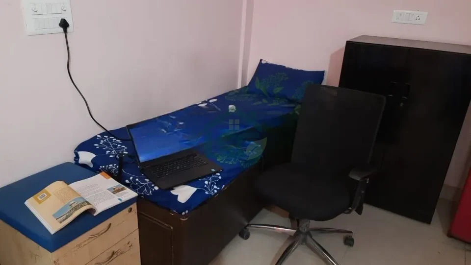 Best & Safest PG Hostel in Jangpura, Delhi — property photo 1