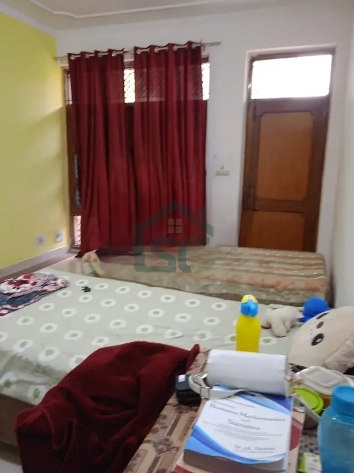 Shri Ji PG Service in Pitampura, Delhi — property photo 2