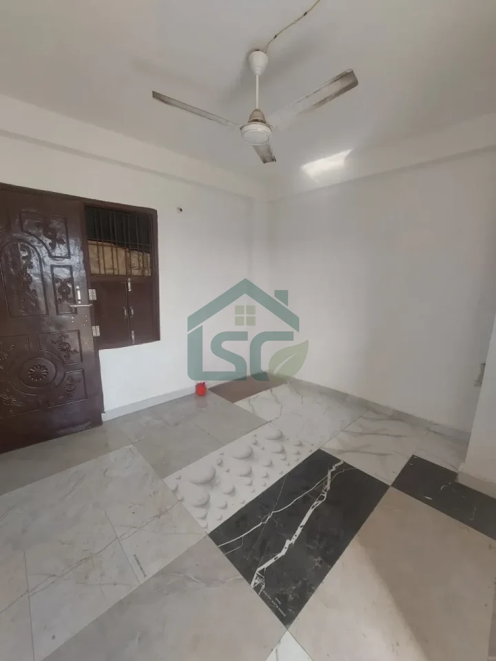 Rammohan Room For Rent in Sector 78, Gurugram — property photo 3