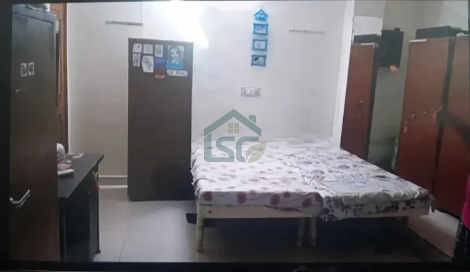 Guglani's PG in Lajpat Nagar, Delhi — property photo 1