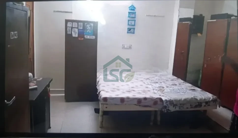 Guglani's PG in Lajpat Nagar, Delhi — property photo 1